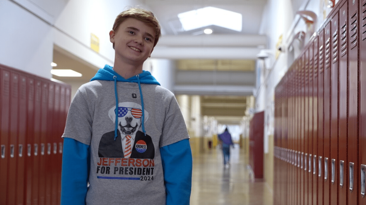 Therapy Dog Brings Awareness to Election Season, Spreads Kindness 3 Student wearing the Jefferson for President shirt