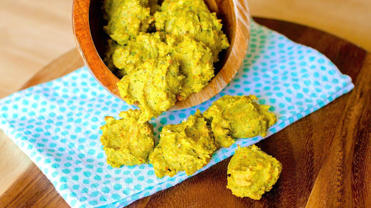 Spinach Green Apple and Carrot Dog Biscuits